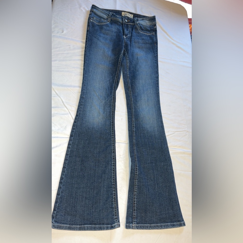 L.E.I. Sophia Hiphugger Flare Jeans - Size 1
